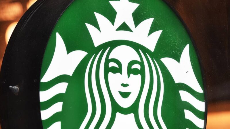 CEO da Starbucks na Coreia do Sul é demitido após campanha associada a massacre histórico