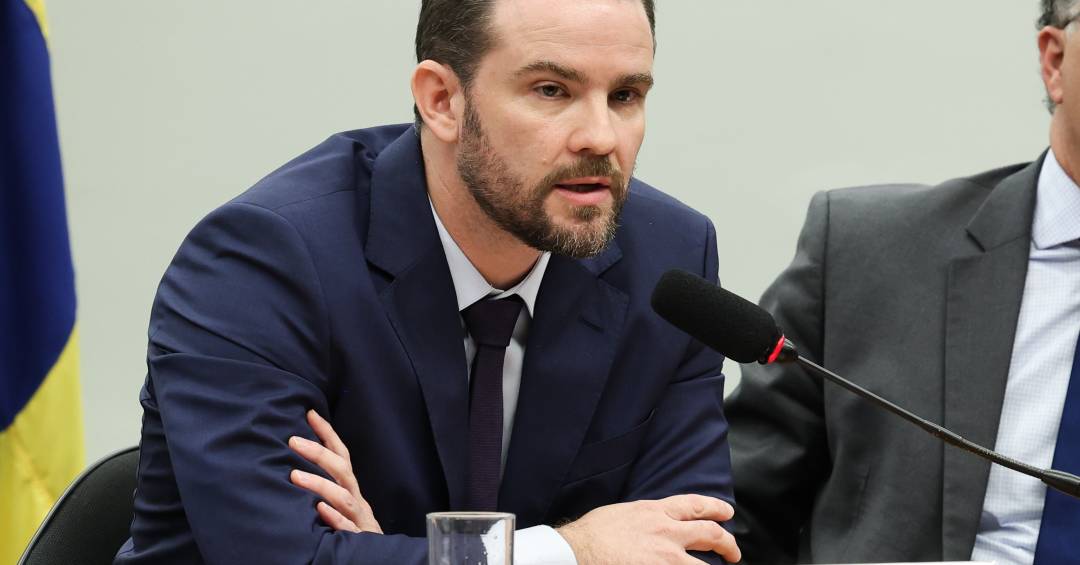 O tema da conversa entre Dario Durigan e dois ministros do STF