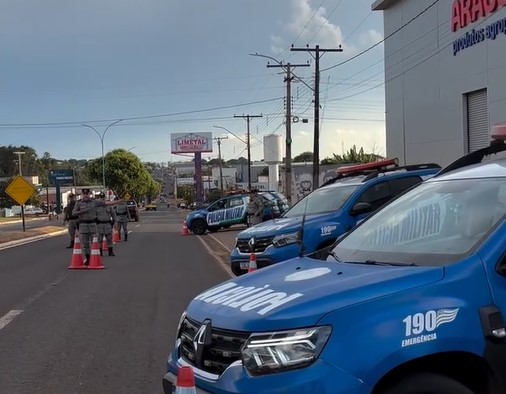 12º BPM intensifica abordagens e reforça segurança na região