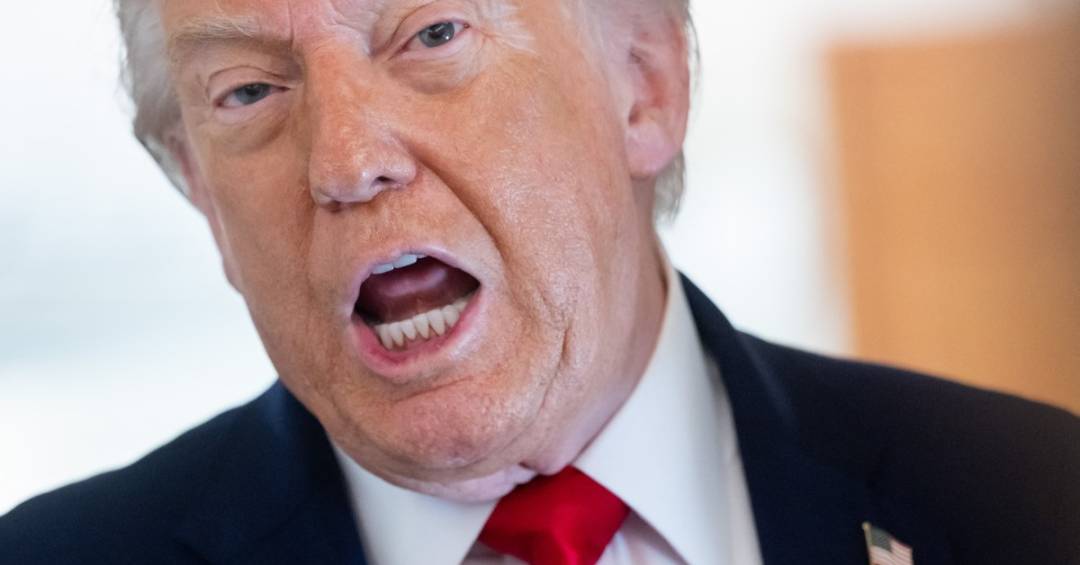 Trump ataca críticos de acordo de paz e responde líder supremo do Irã