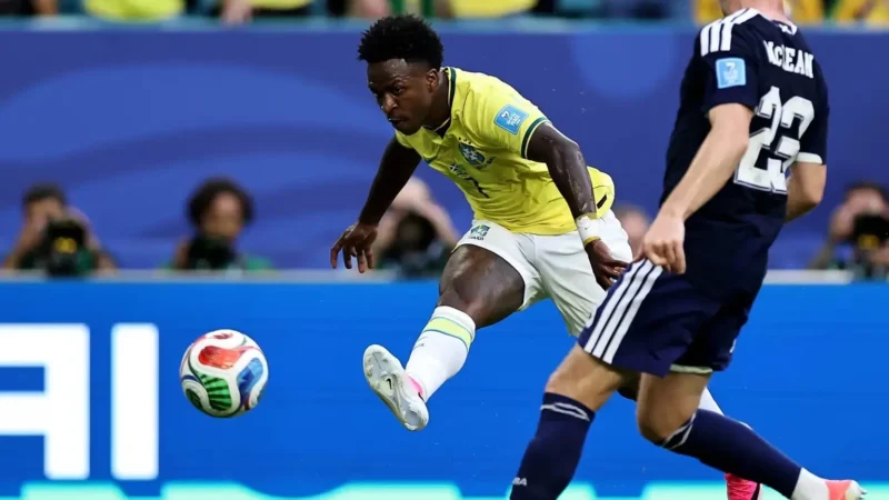 Com show de Vinícius Júnior e estreia de Neymar, Brasil goleia a Escócia