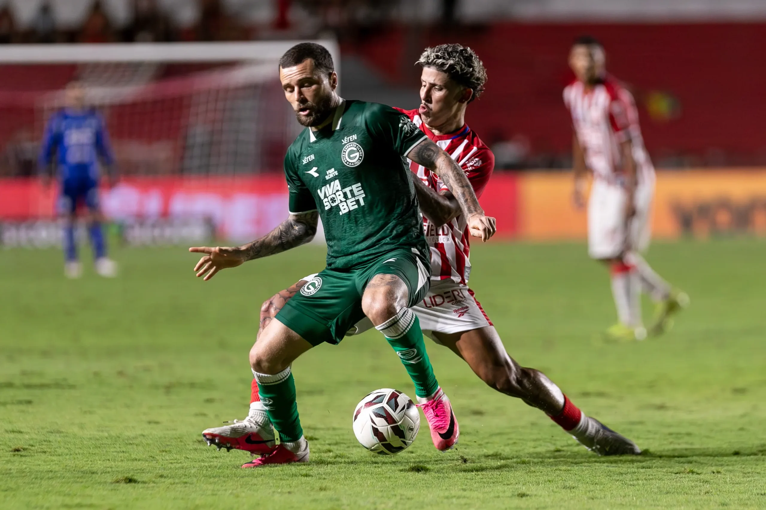 Comandado por interino, Goiás vence o Náutico fora de casa