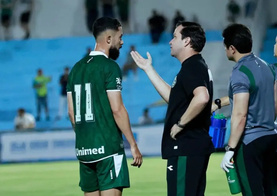 Daniel Paulista comenta possível saída de Bruno Sávio do Goiás