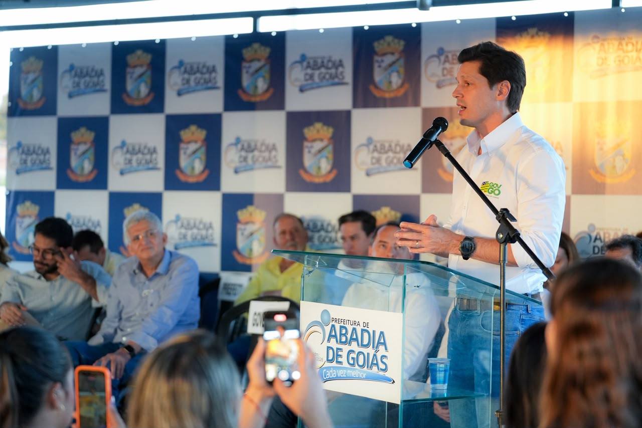 Daniel Vilela autoriza pavimentação da GO-469