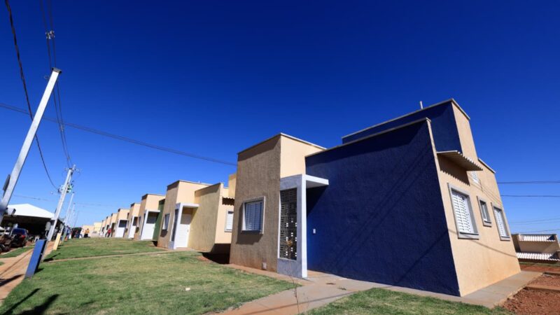 Daniel Vilela entrega 36 casas em Santa Rita do Novo Destino