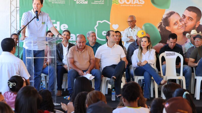 Daniel Vilela entrega 50 casas gratuitas em Serranópolis