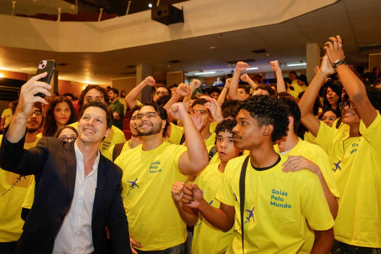 Daniel anuncia 200 intercambistas do Programa Goiás pelo Mundo