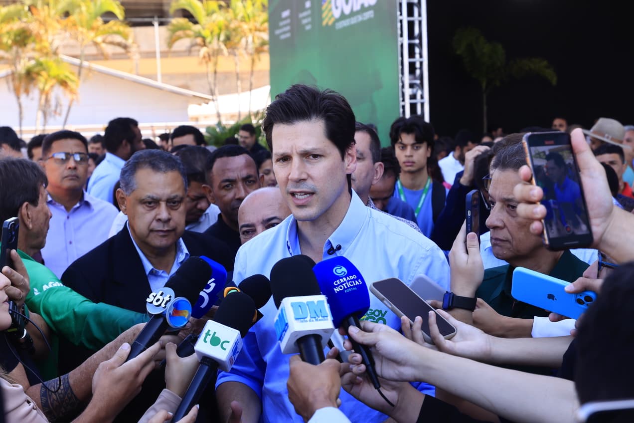 Daniel destina 108 milhões em veículos e equipamentos para 156 cidades