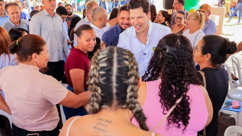 Daniel entrega 87 casas a custo zero em São Domingos e Cavalcante