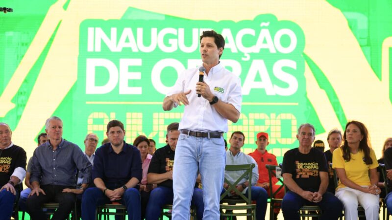 Daniel entrega obras de modernização nos 51 anos da Ceasa