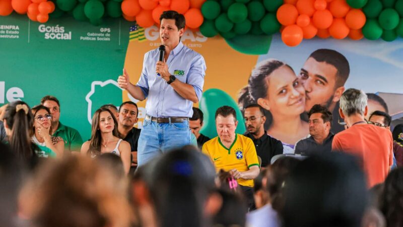 Daniel garante casa própria a 80 famílias na região Norte de Goiás