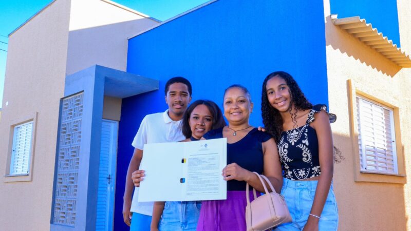 Daniel realiza sonho da casa própria para 85 famílias
