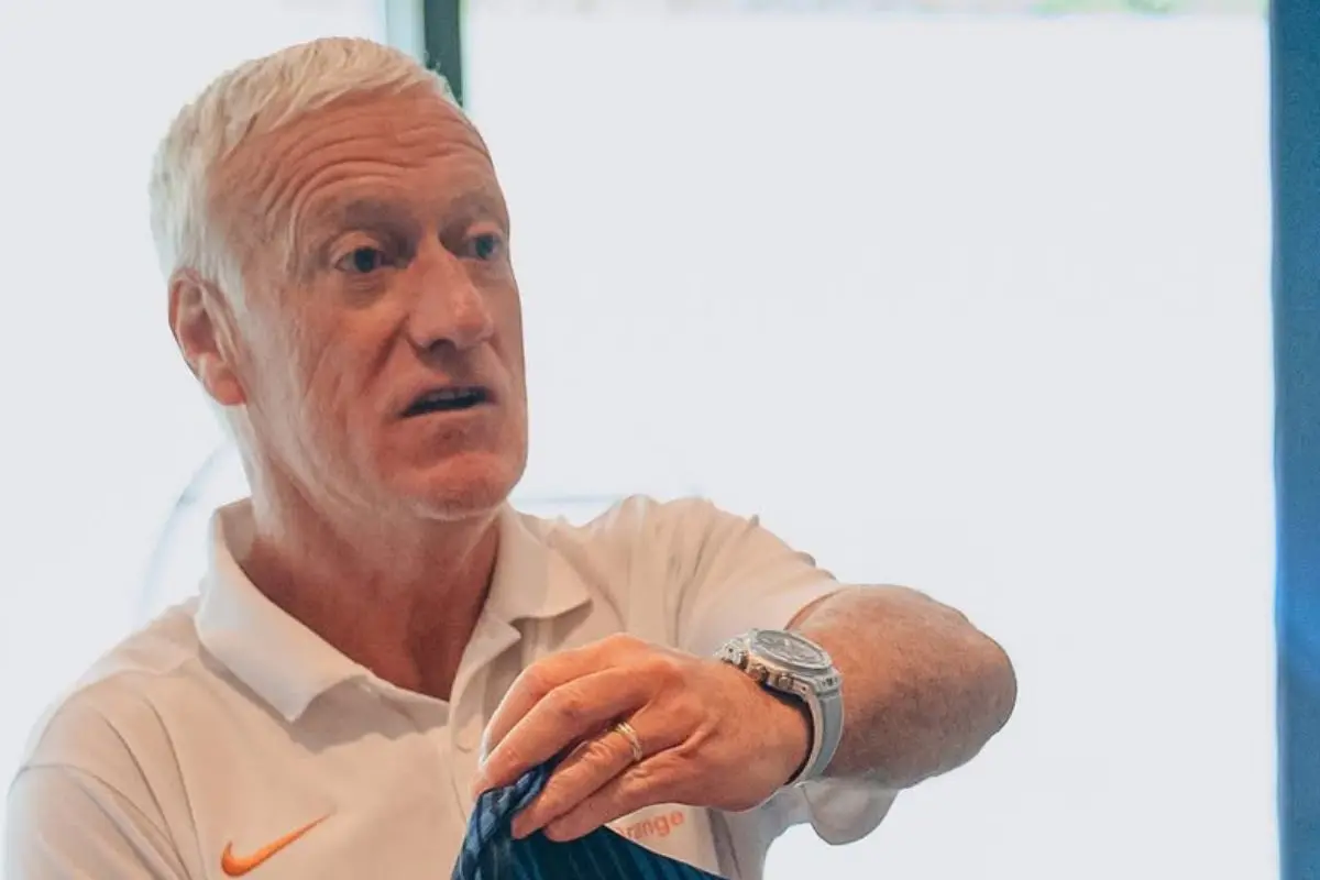 Deschamps brinca após jogo de 4h: ‘jogamos cartas’
