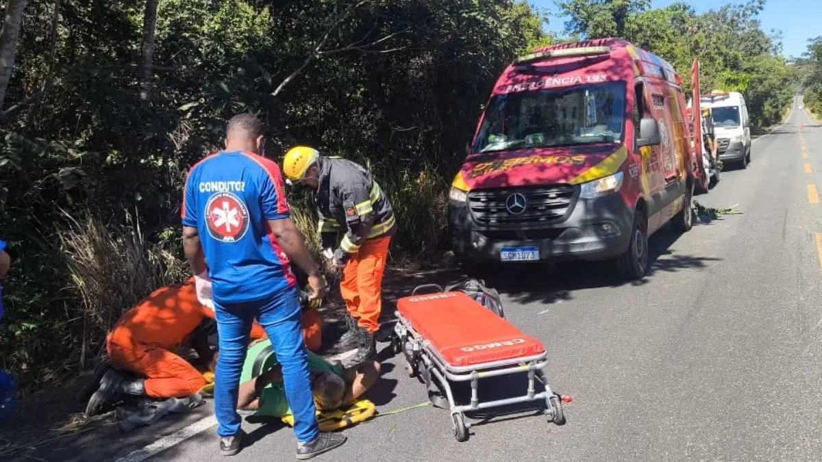 Familiares morrem em acidente que deixou motorista 3 dias preso às ferragens
