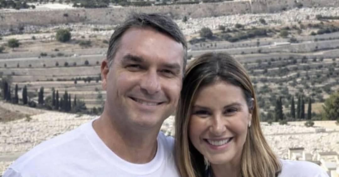 A reação da mulher de Flávio Bolsonaro às críticas feitas a ele por Michelle