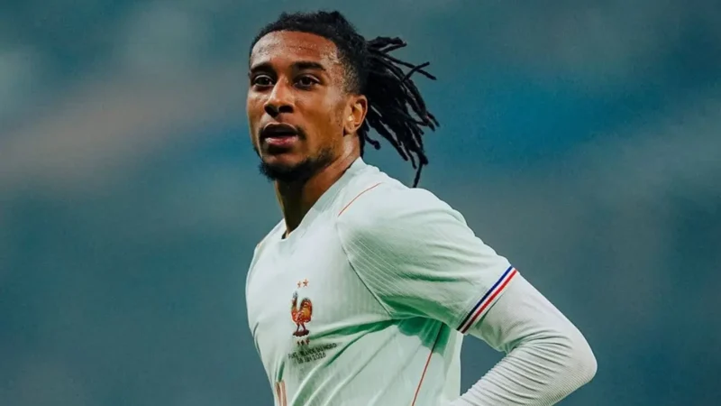 França vence (e convence) com hat-trick de Olise