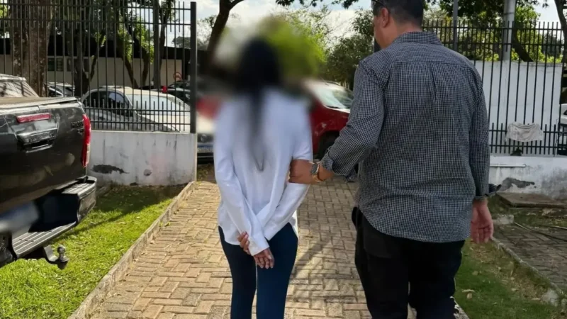 Funcionária é presa suspeita de desviar R$ 137 mil de empresa no Setor Marista