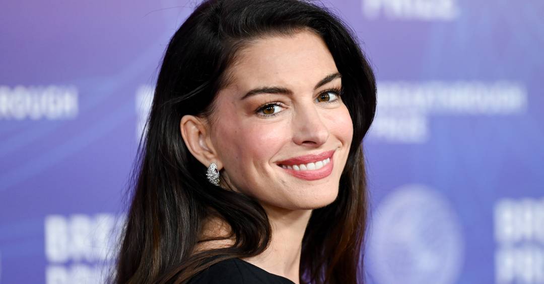 Anne Hathaway anuncia gravidez de seu terceiro filho