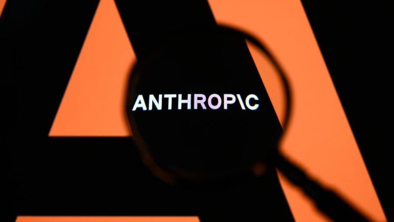 Proibição de uso por estrangeiros dos modelos da Anthropic tem fragilidades