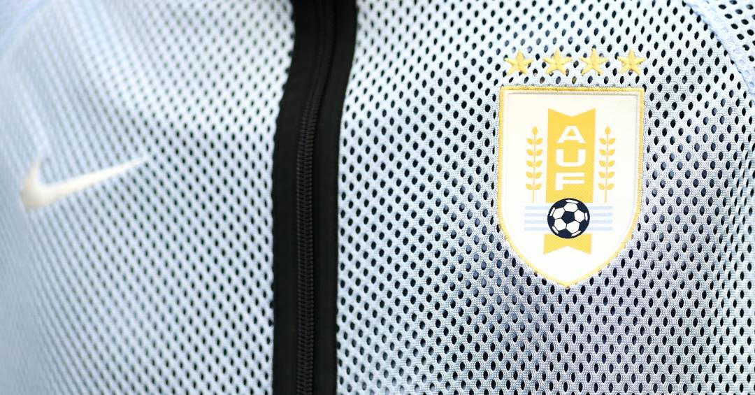 Por que Egito retirou estrelas do escudo e Uruguai continuou com quatro?
