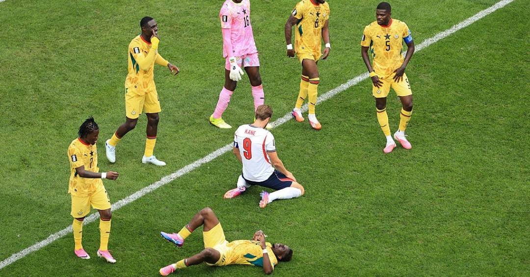 Possível adversário do Brasil na Copa, atacante da Inglaterra foi ‘amaldiçoado’ por ‘feiticeiro’ ganês