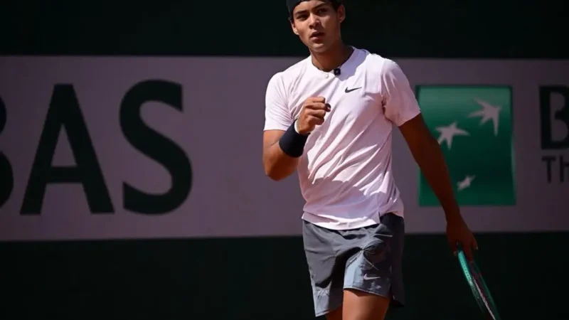 Goiano Luís Augusto Miguel estreia com vitória em Roland Garros Júnior