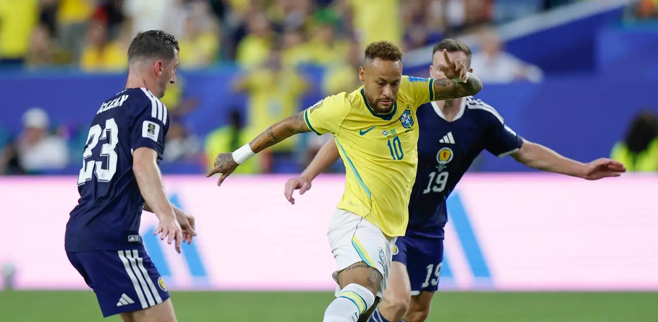 Goiano diz que Neymar teve atuação “apagada” contra a Escócia