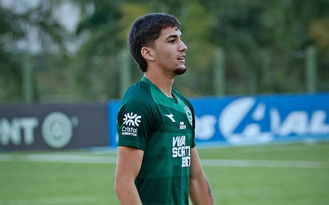 Goiás confirma lesão no joelho de Lucas Rodrigues