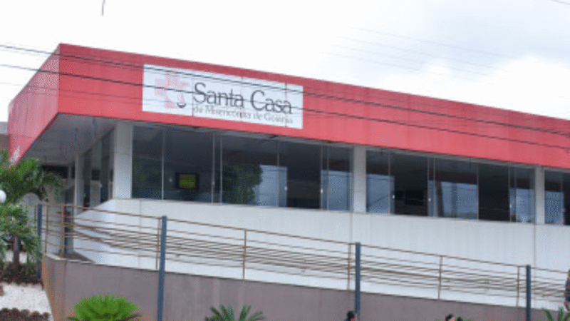 Golpistas se passam por médicos para extorquir familiares de pacientes internados na Santa Casa