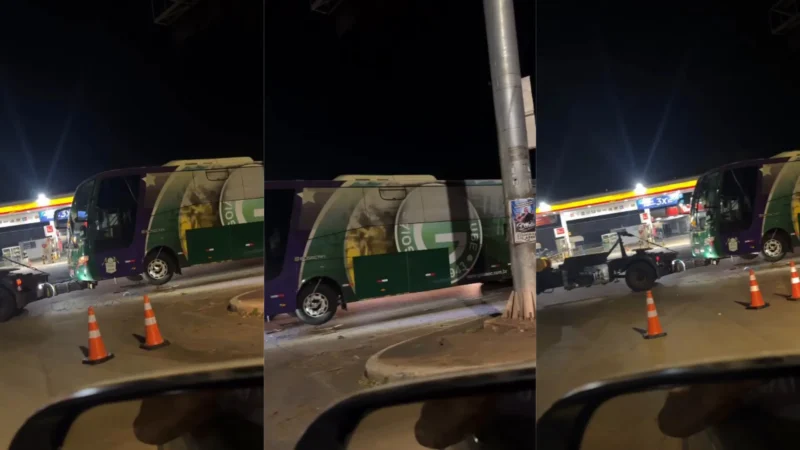 Imagem de ônibus da base do Goiás viraliza após derrota
