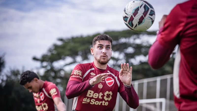 João Vieira fala sobre responsabilidade do Vila Nova na liderança da Série B