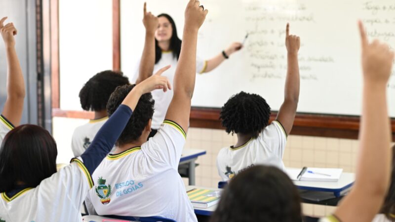 Jovens que não estudam nem trabalham têm menor índice em Goiás