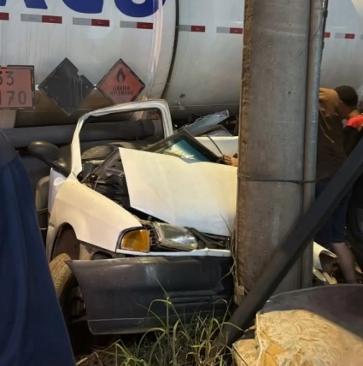 Motorista morre após colisão com carreta no Anel Viário; vídeo