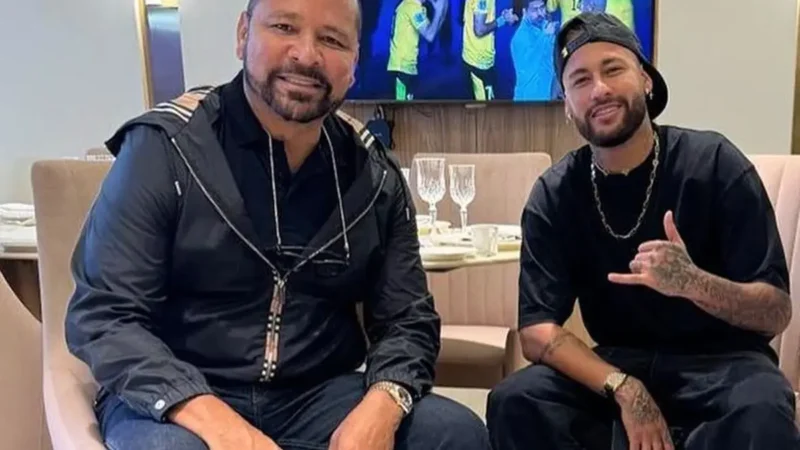 Neymar pai aluga mansão de Star Wars para Copa; fotos