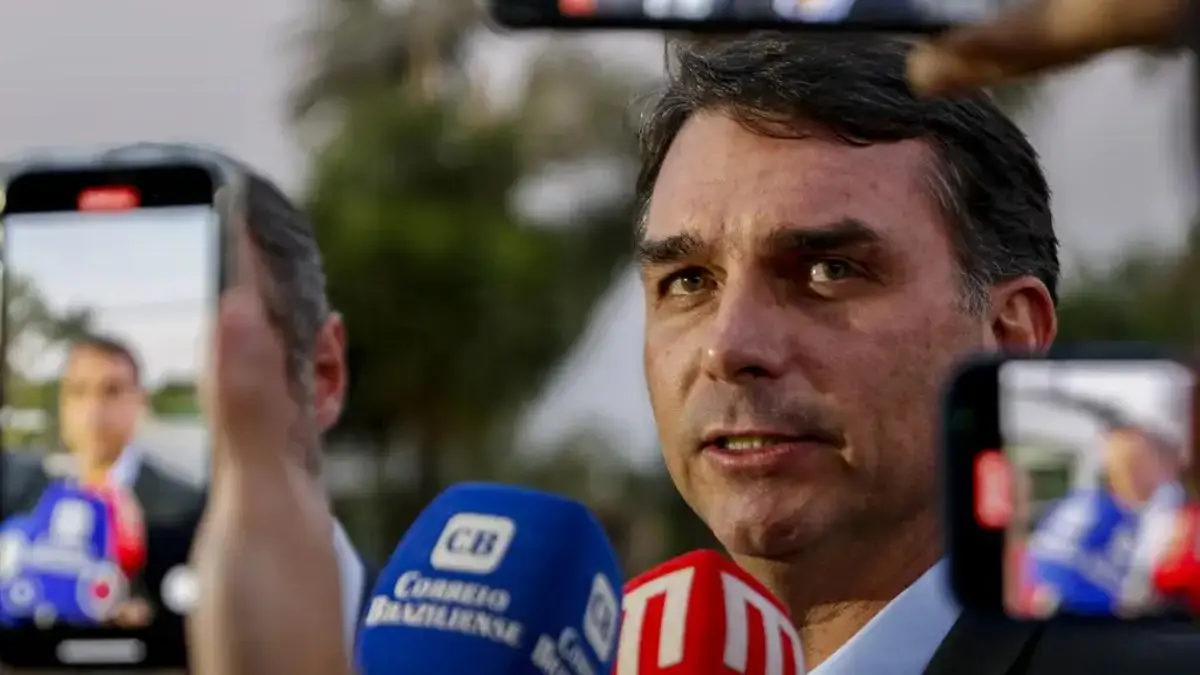 PL prevê desgaste e Flávio age para evitar impacto do tarifaço