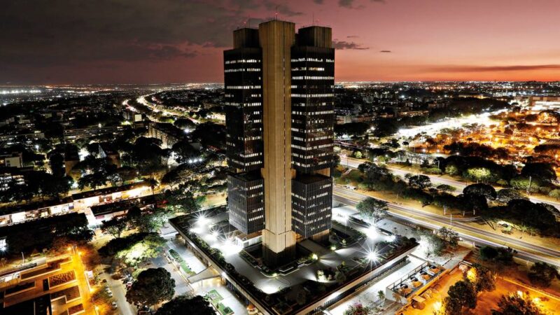 Corte da Selic melhora expectativas, mas exige cautela, dizem analistas