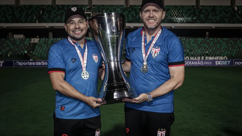 Possível técnico do Goiás é o atual campeão da Série B de 2025