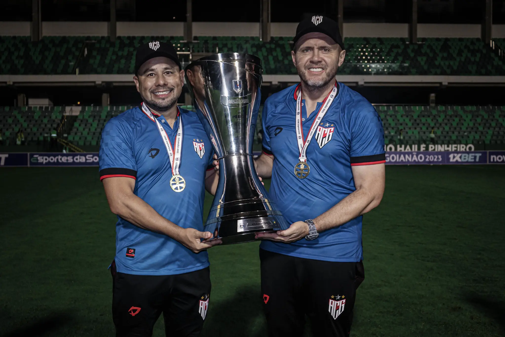 Possível técnico do Goiás é o atual campeão da Série B de 2025