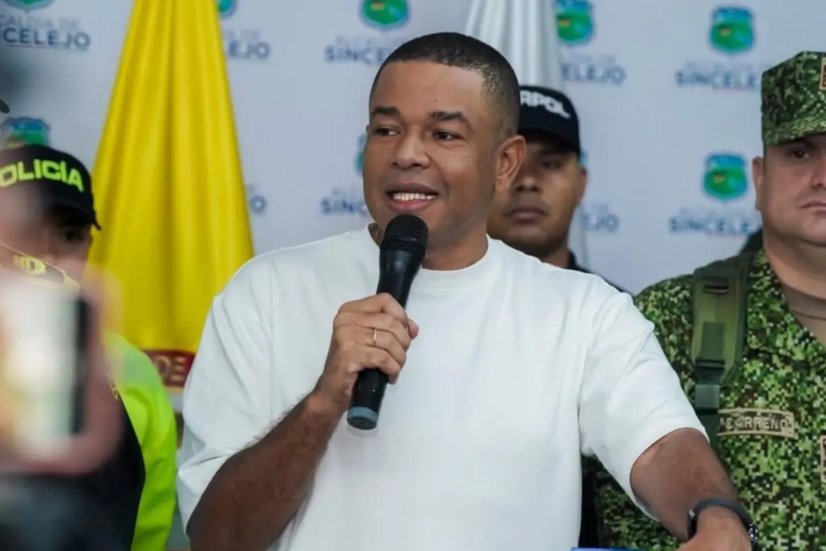 Prefeito pede autorização de um mês para ver a Copa