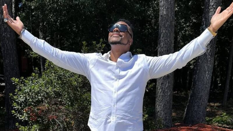 Astro de Hollywood explica por que está há três anos sem sexo