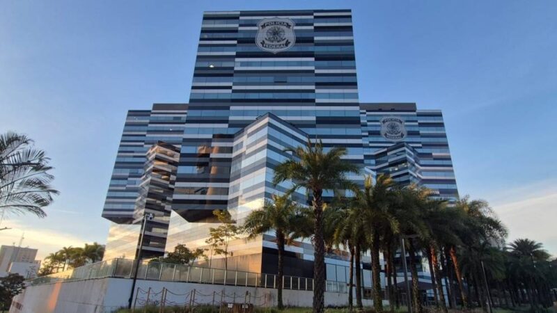 PF deflagra operação contra esquema de corrupção, contrabando e lavagem de dinheiro