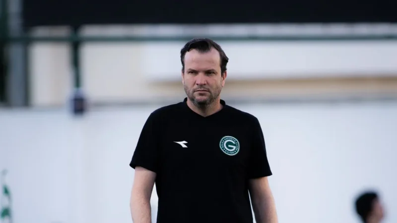 Seis clássicos, nenhuma derrota: Daniel Paulista transforma o Goiás contra os rivais