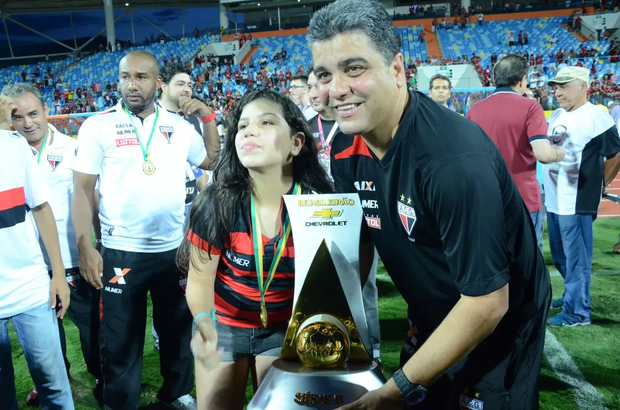 Técnico campeão com Atlético enfrenta Anápolis hoje