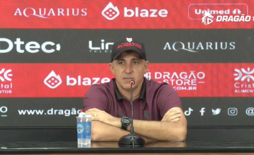 Técnico do Atlético diz conhecer bem ideias de Barroca, do CRB