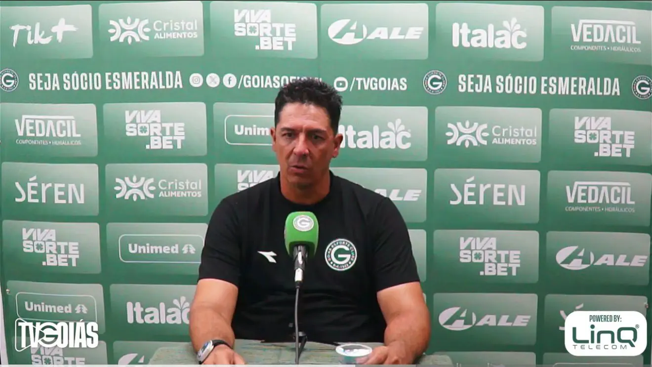 Técnico revela bastidores da reação do Goiás na série B