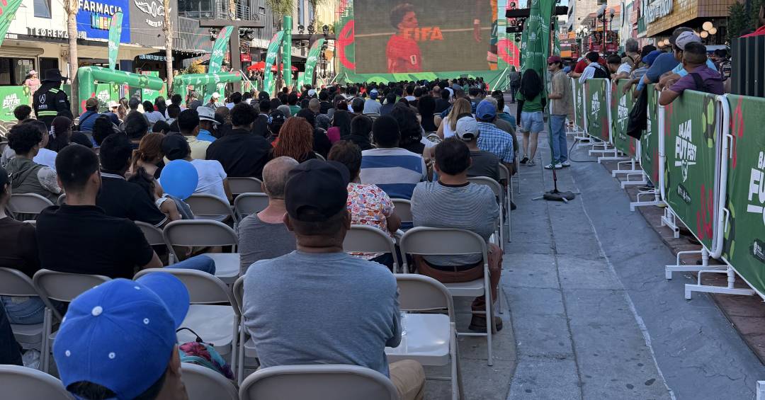 O lado que a torcida mexicana escolheu