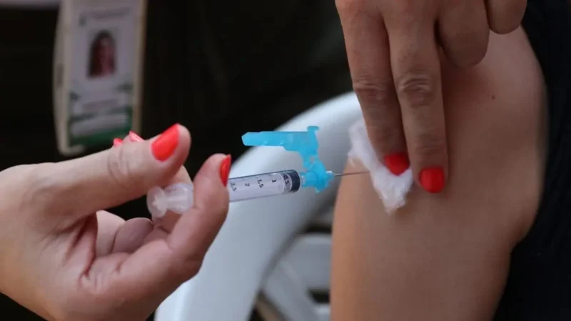 Vacina contra o HPV para jovens de 15 a 19 anos segue disponível até 30 de junho em Goiânia