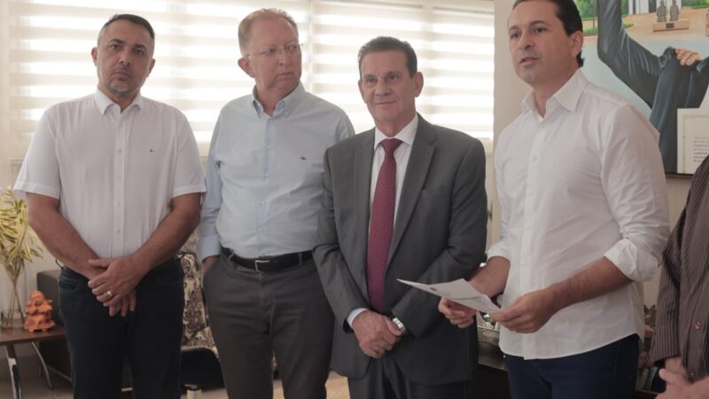 Vanderlan presta contas e recebe apoio em Aparecida