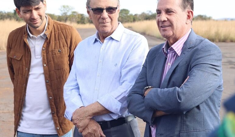 Vanderlan visita Iporá e reforça compromisso com o município