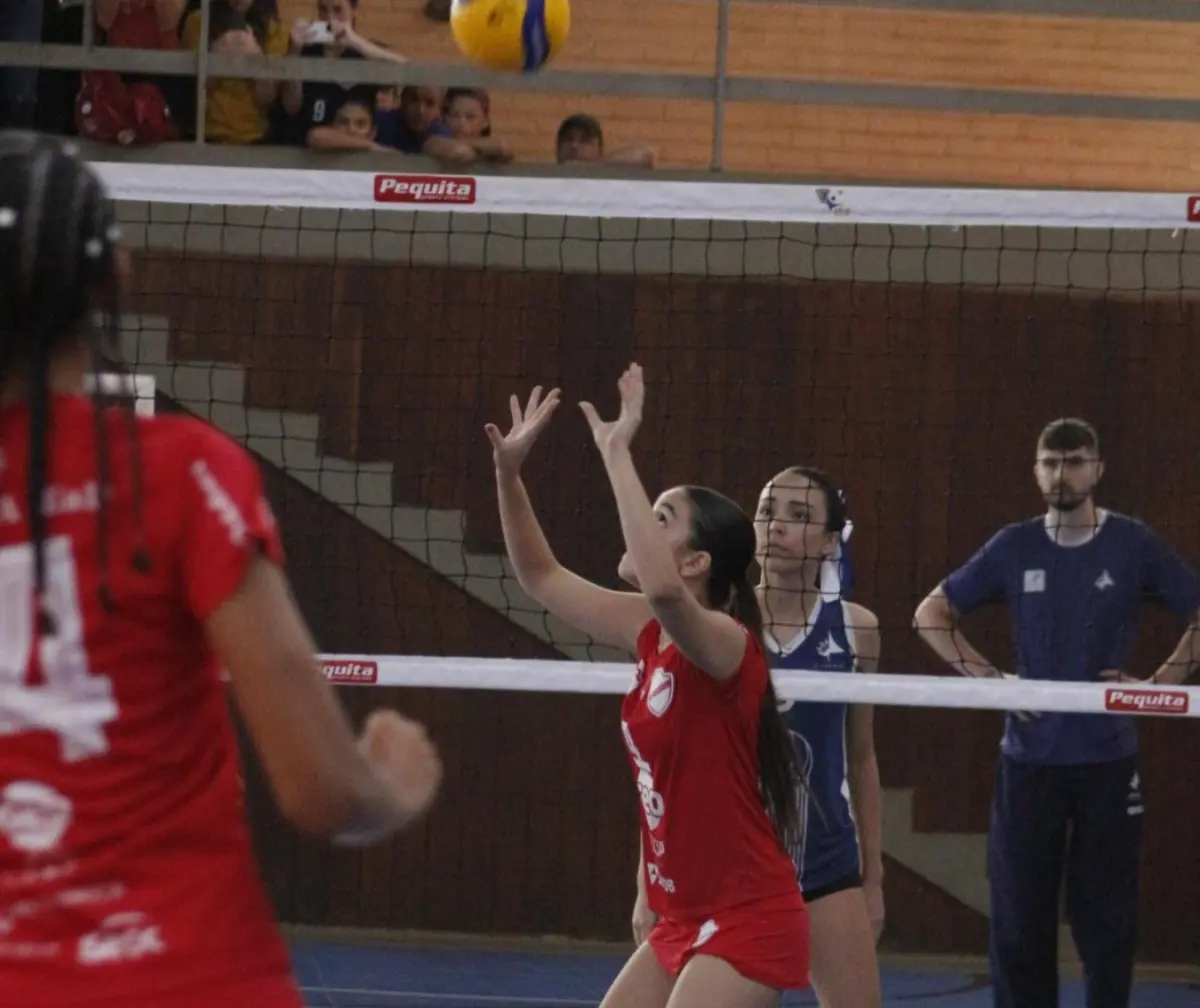 Vila Nova Vôlei consolida sucesso na base feminina